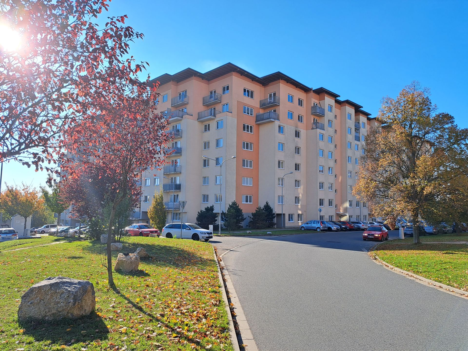 Parkovací stání Brno-Líšeň, ul. Sedláčkova